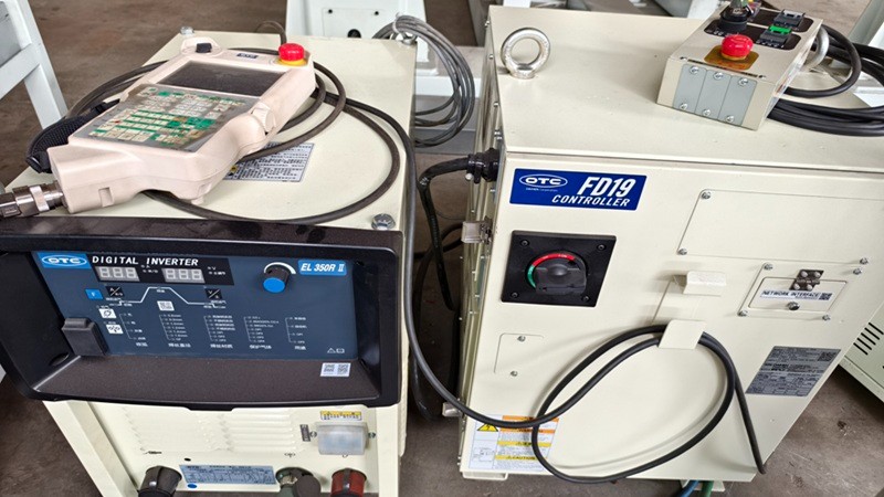 床架OTC焊接工作站