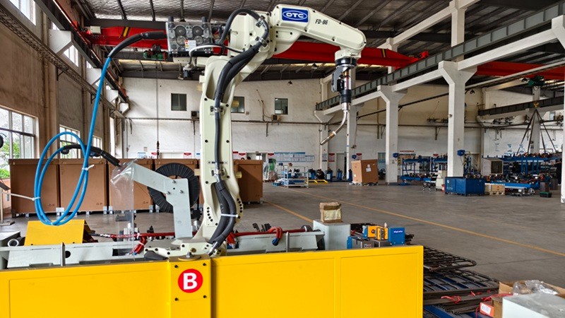 床架OTC焊接工作站